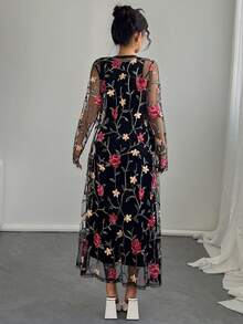 SHEIN LUNE 2 件套女士休闲蕾丝刺绣连衣裙套装 - 黑色 - 查看 3