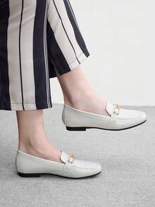 CUCCOO BIZCHIC Women's White Horsebit Bean Shoes Are Casual Flat Shoes Suitable For Daily Commuting And Leisure Travel. Spring Shoes - White - View 3