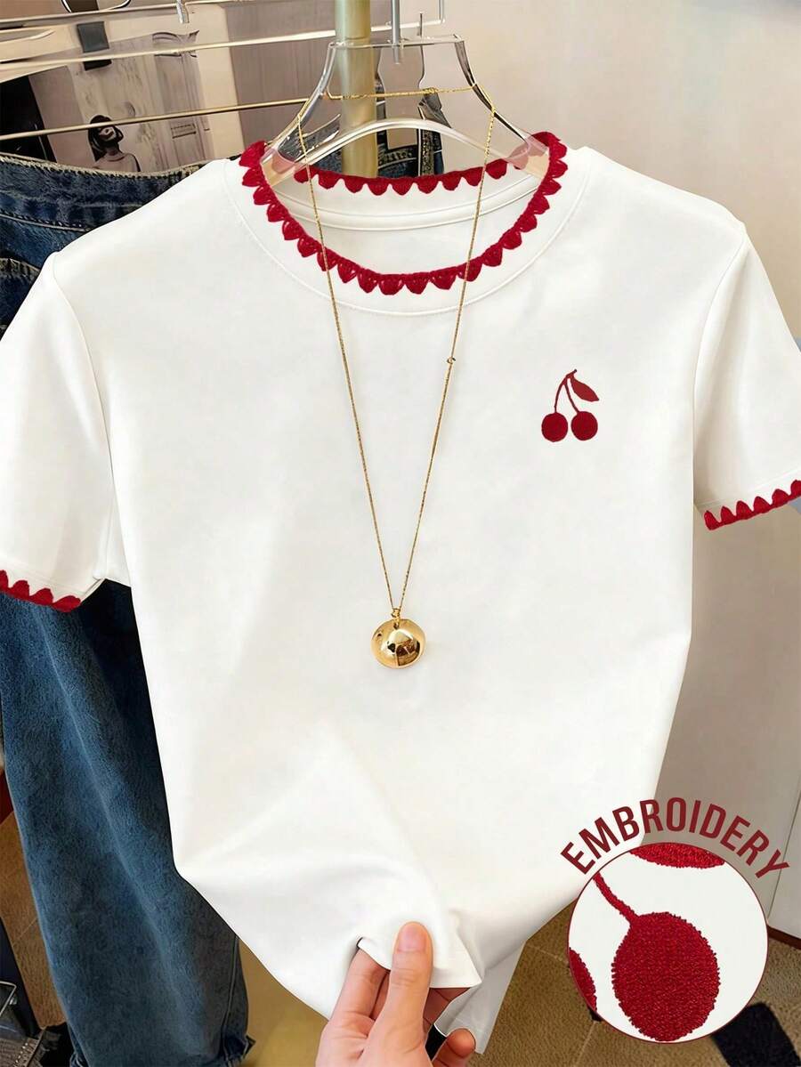 夏季新品,女士加大码T恤,樱花刺绣图案,精湛刺绣工艺,蕾丝领刺绣设计,优雅图案,休闲百搭版型,日常穿着,适合约会等场合。 - 白色 - 查看 1