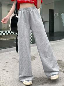 Dazy Tall Bộ đồ thể thao nữ dáng dài, tối giản, thêu chữ, gồm áo nỉ và quần dài. - Xám - Xem 2