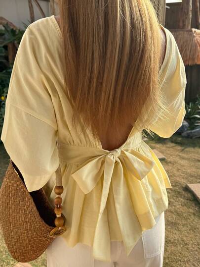 DAZY Women's Round Neck Short Sleeve Backless Bow Decor Casual Vacation Blouse