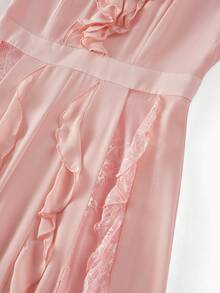 ZEYLAH 垂坠对比蕾丝荷叶边连衣裙 - 淺粉色 - 查看 5