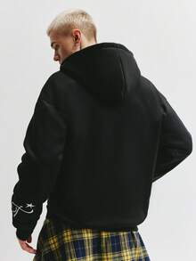 TOKVUE 男士街头风热销INS字母亮面刺绣休闲街头服饰，男友/老公礼物，周年纪念礼物，黑色卫衣 - 黑色 - 查看 2