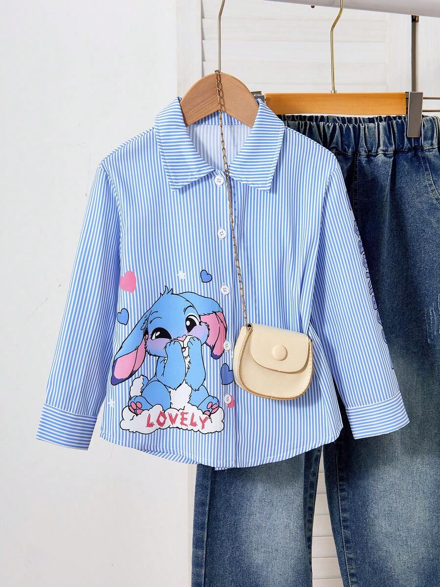SHEIN 女童清新蓝白条纹卡通印花衬衫，翻领单排扣设计，长袖直筒宽松版型，新款时尚童装，休闲可爱俏皮风格，适合女孩日常外出、上学、玩耍、春秋季穿着。 - 藍色 - 查看 1
