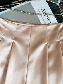 GlowEve Women's Solid Color Pleated Loose Casual Shorts - Apricot - View 4