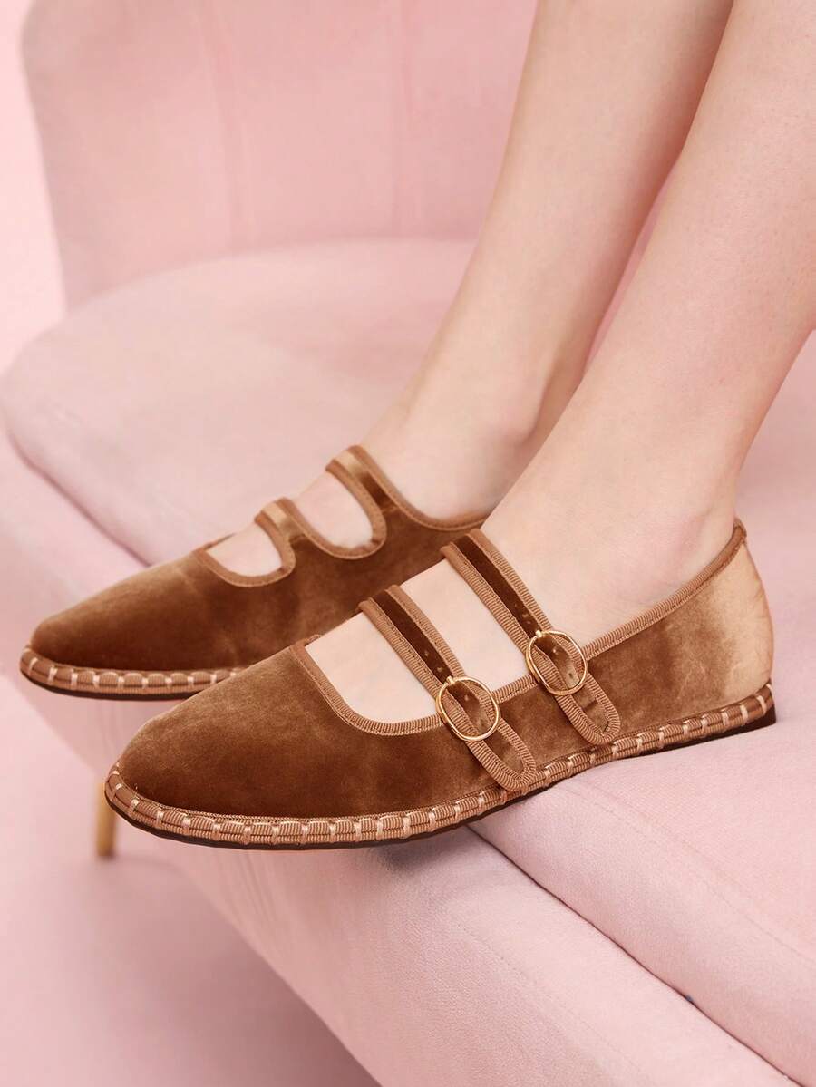 CUCCOO DOLLMOD Sepatu Wanita Klasik Cokelat dan Kuning Garis Ganda Beludru Model Datar - Coklat - View 1