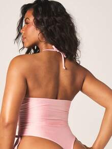 MISSGUIDED Traje de baño de una pieza con cuello halter fruncido, con detalle de corte y tirantes ajustables con lazo lateral, para vacaciones en la playa y verano - Rosa - Ver 3