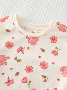 Cozy Pixies 儿童女童夏季粉色碎花短袖套装，柔软针织植物印花圆领T恤搭配纯色弹力腰骑行短裤两件套 - 彩色 - 查看 3