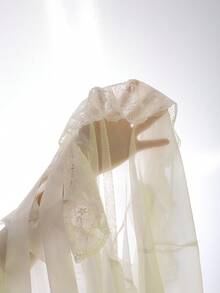 DelicateAllure Camisón de mujer de encaje y gasa con mangas de campana - Blanco - Ver 7