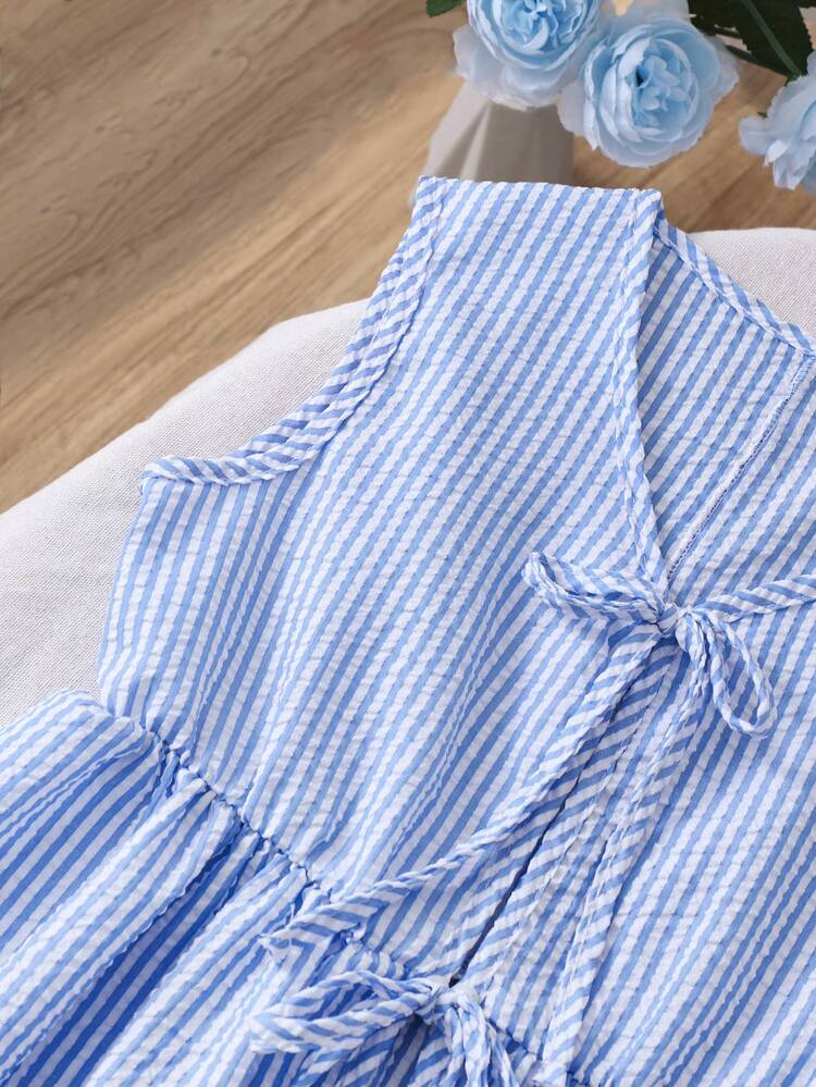 SHEIN 条纹无袖V领收腰上衣+宽松直筒裤，适合少女穿着——上衣上的蝴蝶结装饰散发着青春魅力，时尚百搭，是日常穿着的理想选择。 - 藍色 - 查看 5