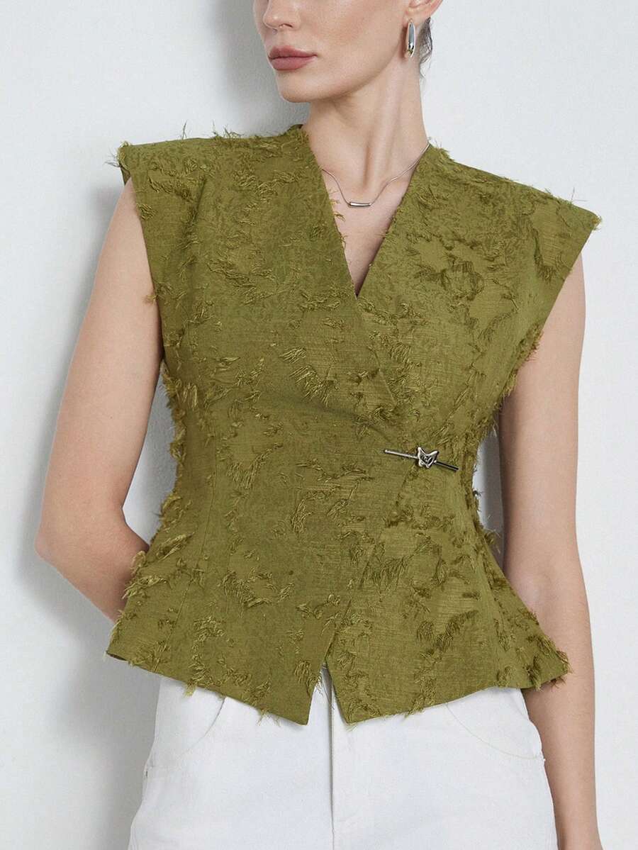 Aveloria Modichic Olive Green Jacquard Tassel Fabric Elegant Design Waist Cinched Vest With Asymmetric Metal Button Decor, Versatile For Work And Leisure, Vintage Style Fitted For Women - Green - View 1