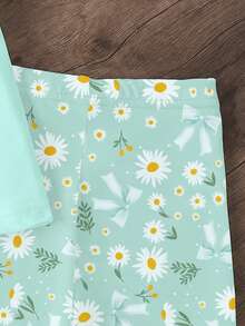 SHEIN Bộ 2 món cho bé gái, áo thun ngắn tay in hoa và bướm, cùng quần short in họa tiết tối giản, thích hợp cho các hoạt động mùa hè. - Nhiều màu - Xem 5