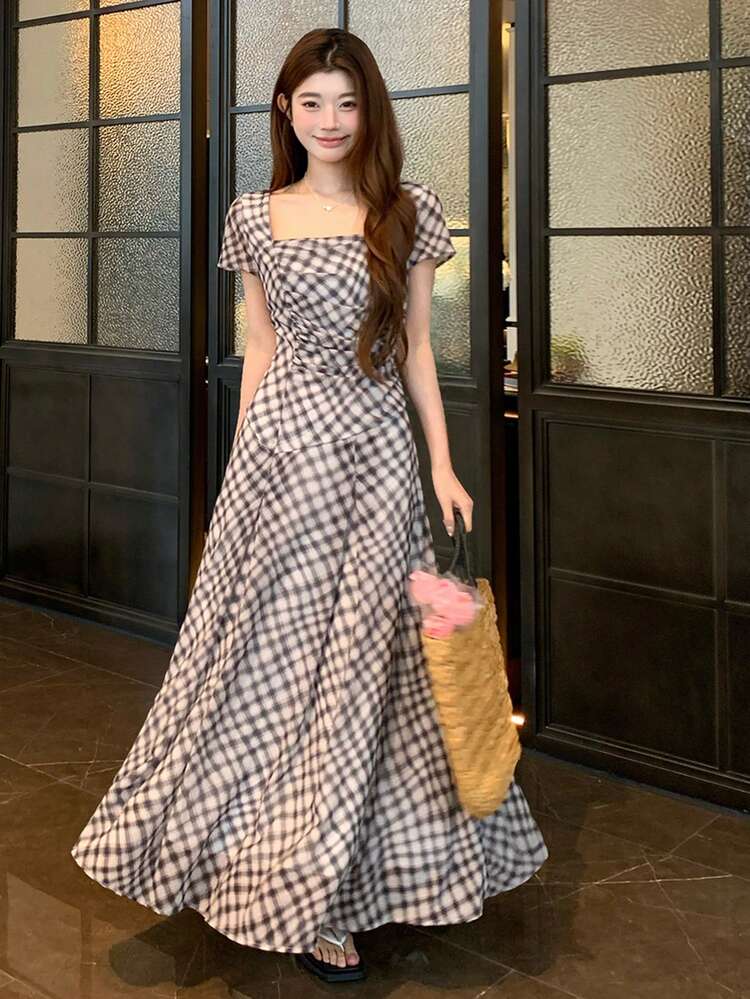 Women's Square Neck Short Sleeve Plaid Pleated Elegant Long Dress For Summer