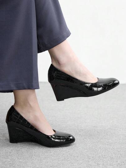 CUCCOO BIZCHIC Black Crocodile Pattern Patent Leather Wedge Pumps, Retro Fashionable And Versatile Commuting Style