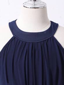 SHEIN 夏季优雅派对礼服，A字无袖露肩雪纺连衣裙，专为大女孩设计，采用不对称设计。完美适用于婚礼花童礼服、青少年选美比赛和派对。这款优雅的公主风连衣裙，采用挂脖领口和收腰设计，凸显优雅迷人的气质！深蓝色连衣裙、优雅蓝色连衣裙、前短后长蓝色连衣裙、舞会礼服、波西米亚风连衣裙 - 藍色 - 查看 4