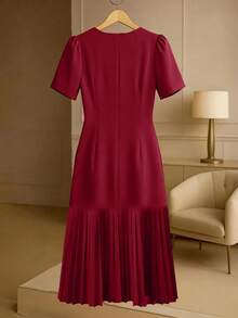 GlowEve CURVE Plus Size Elegant Solid Color Pleated Hem Dress, Summer - Burgundy - View 2