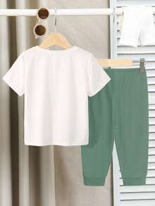 Set de 2 piezas de top de manga corta con cuello redondo y pantalones con estampado de letra minimalista casual para niño - Multicolor - Ver 3