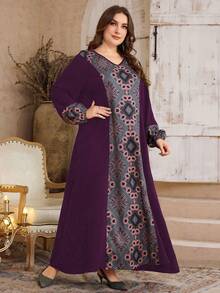 Al Najma Abito vintage elegante con stampa e patchwork, taglie comode - Viola - Visualizzare 6