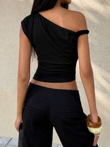 FavEase 女士复古甜美弹力针织五角星水钻斜肩扭结不对称下摆腰部T恤 - 黑色 - 查看 2