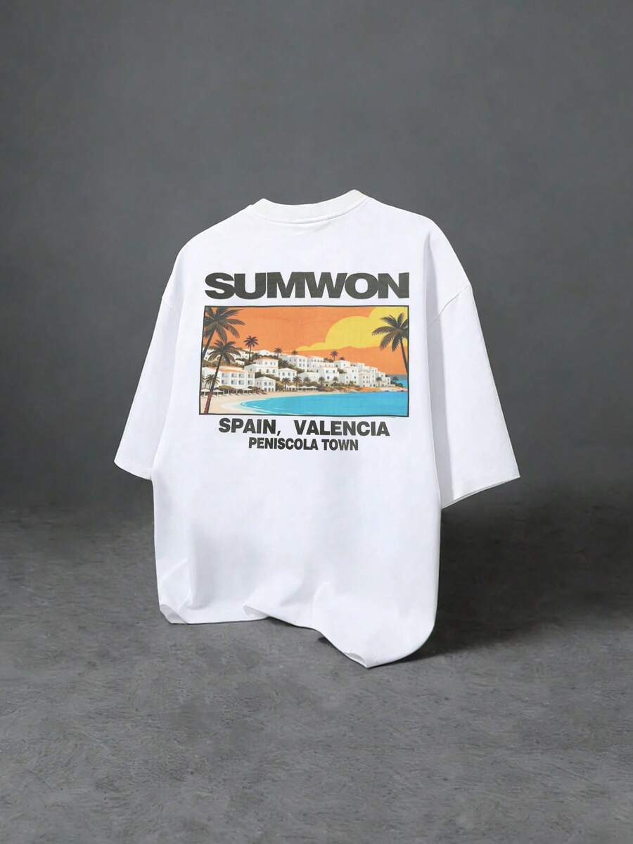 SUMWON 宽松版型旅行印花西班牙瓦伦西亚佩尼斯科拉小镇日落棕榈树短袖圆领T恤 夏季度假休闲图案T恤 - 白色 - 查看 1