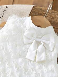 SHEIN Elladie kids 少女时尚羽毛流苏套装，蝴蝶结无袖上衣+配套短裤，优雅花卉蕾丝面料，舒适的夏季服装 - 白色 - 查看 4