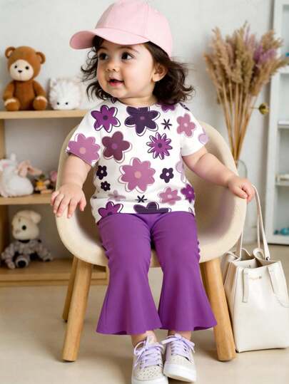 2件套女婴套装，适合6个月至2-3岁宝宝，甜美活泼风格，紫色碎花印花上衣搭配纯色高腰喇叭裤，短袖上衣+喇叭裤，轻薄面料，时尚两件套，适合夏季日常穿着/休闲玩耍