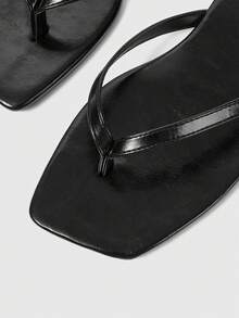 Sleekvia Women Shoes Square Toe Flat Bottom Black Flip-Flops Foot Straps Fashion Casual Comfort Daily Versatile Women's Flat Bottom Slippers Sandals Flip-Flops - Black - View 4