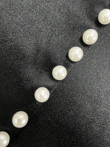 SHEIN Franclia 女士新款V领短袖珍珠装饰宽松露脐上衣 - 黑色 - 查看 3