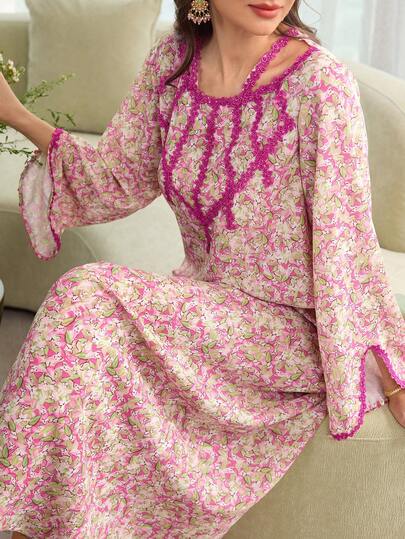 Al Najma Đầm dài nữ họa tiết hoa nhí xếp nếp, thích hợp cho kỳ nghỉ hè.