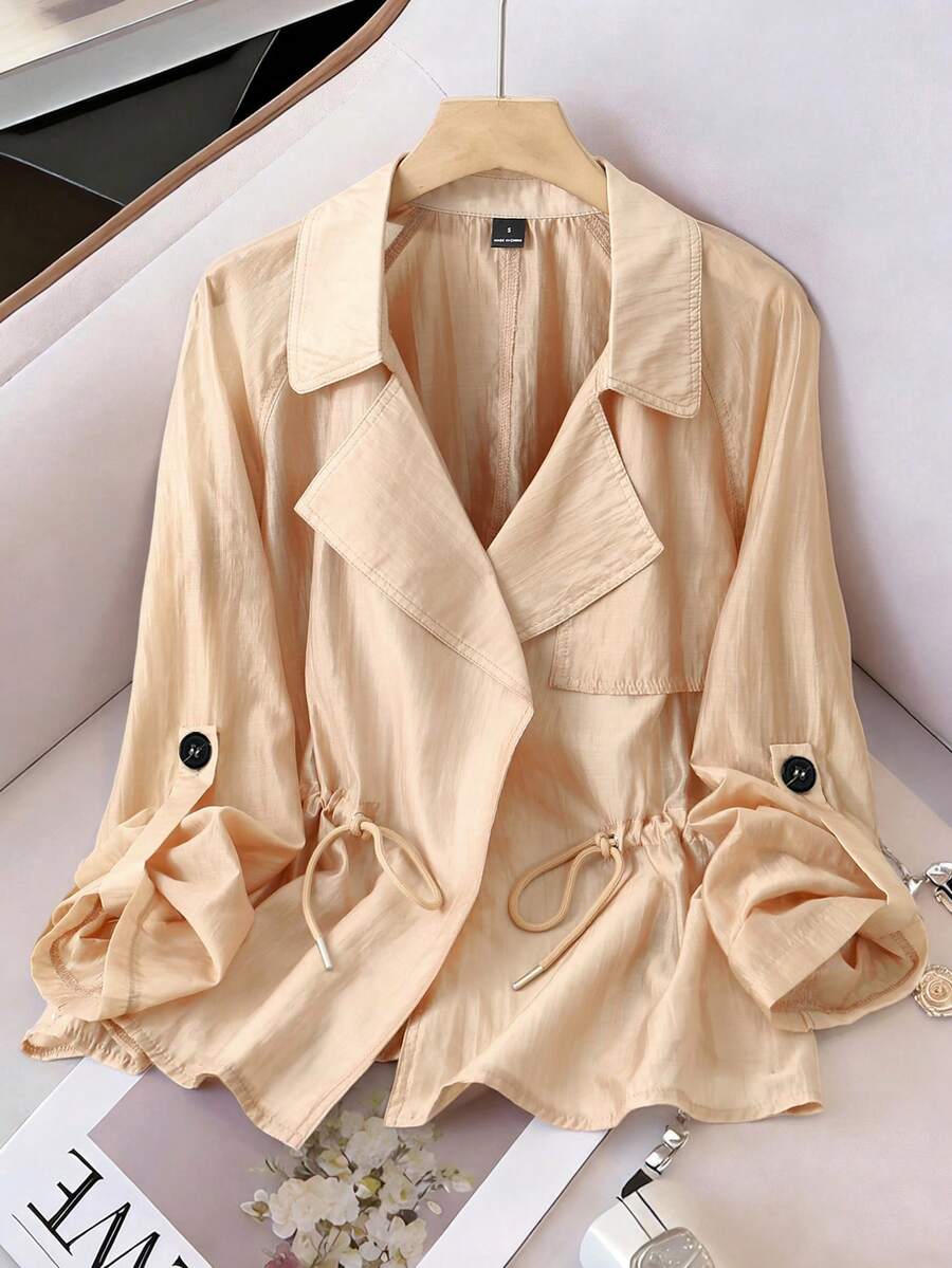 GlowEve 女士时尚翻领抽绳褶皱优雅浪漫休闲日常约会通勤晚宴春夏风衣 - 杏色 - 查看 1