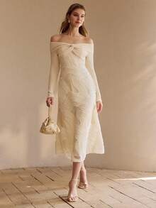 MOTF PREMIUM Đầm lệch vai, chất liệu vải dệt họa tiết lãng mạn và thanh lịch, chi tiết xoắn, tay dài, thắt eo, kiểu dáng duyên dáng và nữ tính. - Màu be - Xem 4