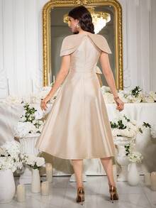 Modelyn Đầm dự tiệc cocktail sang trọng mới, kiểu dáng chữ A, vai bất đối xứng, thêu họa tiết cầu kỳ, eo thắt. - Màu be - Xem 9