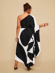 Travachic 加大码女式黑白印花单肩长款连衣裙，宽松休闲沙滩度假罩衫 - 黑與白 - 查看 2