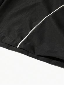 Manfinity Hypemode Men's Letter Print Drawstring Waist Pocket Loose Casual Shorts - Black - View 5