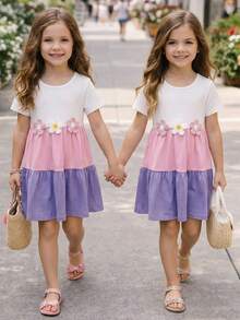 Emery Rose Kids Emery Rose Kids Abito casual a maglia con collo rotondo, blocchi di colore e decorazione floreale 3D per ragazze giovani - Multicolore - Visualizzare 5