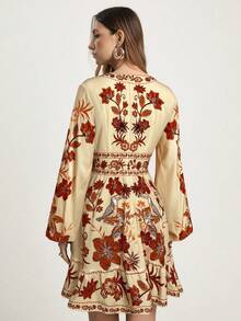 CAJUNI 女士休闲V领长袖黑色碎花短裙，适合约会和度假，秋季款 - 黃色 - 查看 2
