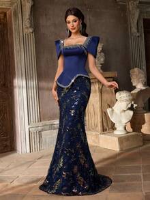 Aureia Sang trọng, quyến rũ và duyên dáng, chiếc đầm màu xanh đậm đính sequin thêu này được làm từ chất liệu satin co giãn với họa tiết mã vạch đính sequin thủ công, cổ vuông, tay áo đứng, thiết kế 2 trong 1, dáng đuôi cá và đuôi dài. Phù hợp cho mọi dịp trang trọng, dự đám cưới và những buổi dạ hội cầu kỳ. - Màu xanh lam - Xem 6