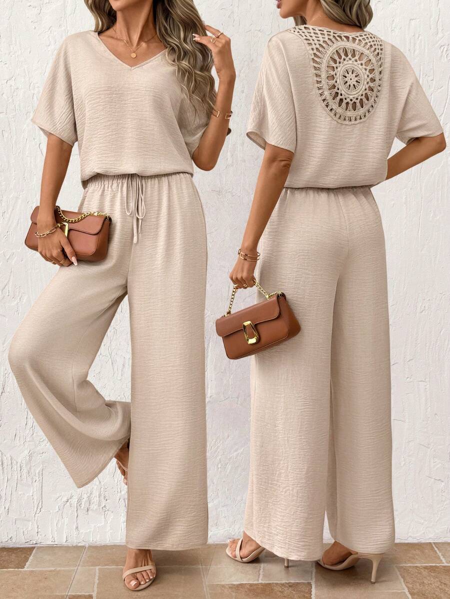 SHEIN Clasi Bộ đồ nữ thanh lịch gồm áo kiểu cổ chữ V và quần ống rộng in họa tiết lá cây. - Màu be - Xem 1