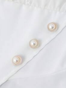 Franclia Áo kiểu nữ cổ chữ V phối ren eo, chất liệu satin + cúc kim loại, thanh lịch và sang trọng, phù hợp cho hẹn hò và đi làm, tạo nên vẻ ngoài tinh tế. - trắng - Xem 6