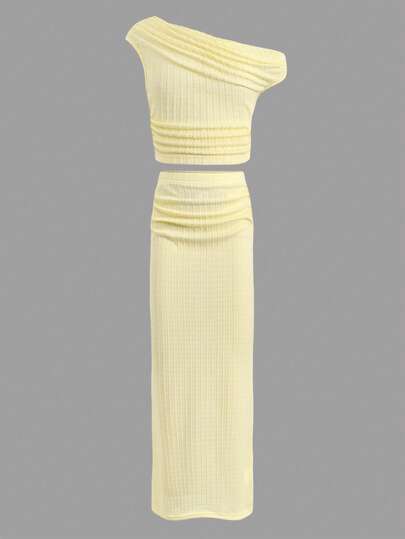 SHEIN Tween Girl Casual Minimalist Comfortable Asymmetrical Shoulder Top And Skirt Set