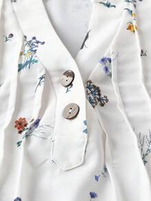 SHEIN LUNE CURVE Áo kiểu nữ cỡ lớn cổ chữ V họa tiết hoa nhí, viền bèo nhún, phong cách thường ngày. - Màu be - Xem 3