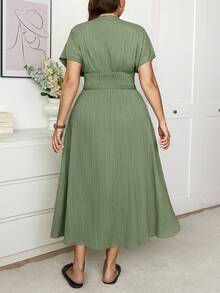 SHEIN LUNE Đầm midi cổ chữ V dệt họa tiết cỡ lớn, đầm màu xanh lá cây nhạt, đầm hè màu xanh lá cây cho nữ, đầm xanh lá cây đi nghỉ mát, đầm màu ô liu, đầm dài đến mắt cá chân cho nữ, đầm đi nghỉ mát cho nữ, đầm hè cho nữ, đầm thường ngày cho nữ, đầm nữ thanh lịch, đầm cổ điển cho nữ, trang phục trang trọng, trang phục hè cho nữ, bộ trang phục đi nghỉ mát cho nữ, đầm nghỉ mát cho nữ, đầm dài thường ngày cho nữ, đầm maxi thường ngày, đầm hè cho nữ, trang phục hè cho nữ. - màu xanh lá - Xem 2