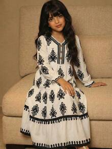 SHEIN Tween Girl Off-White Ditsy Floral V-Neck Long-Sleeved Dress,Elegant Jalabiya Prayer Robe - Red and White - View 1