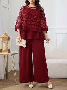 Modelyn 两件套加大码女式藏蓝色3D立体花卉装饰网纱拼接圆领上衣和纯色阔腿裤套装，适合派对、婚礼、正式场合、晚宴等场合。 - 酒紅色 - 查看 2