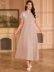 Al Najma 刺绣领花卉插肩袖立领优雅连衣裙 - 粉色 - 查看 6