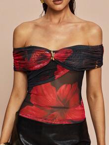 Olia Maree Olia Maree Áo crop top lưới in hoa tông màu tối, trễ vai, thắt nút xoắn, trang trí khóa kim loại, ôm sát, gợi cảm, áo trễ vai màu đỏ, áo đen và đỏ, áo trễ vai, áo ống in hoa, áo quây, áo bơi quây, áo lưới đỏ, áo lưới trễ vai gợi cảm cho nữ, áo trễ vai mùa hè, áo gợi cảm cho nữ, áo đỏ dự tiệc, áo gợi cảm cho quý cô, trang phục mùa hè cho nữ, áo tay ngắn cho nữ. - Nhiều màu - Xem 2