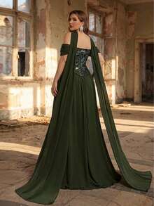 Glamrae Plus Size Elegant Luxurious Green Beaded & Sequin Patchwork Chiffon Flare Sleeve Maxi Dress, Suitable For Wedding, Party, Vacation, Ball, Evening Gown (Heavily Embellished Design) - Green - View 3