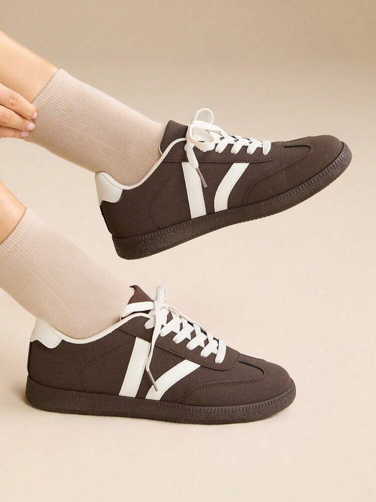 CUCCOO EASI Women's Casual Contrast Color Comfortable Sports Sneakers For Daily Wear For Christmas