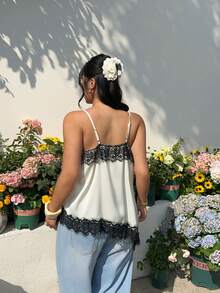 GalTyme 2026春夏新款休闲外出日常穿着派对约会生日音乐节返校通勤度假情人节新年多场合可穿缎面蕾丝拼接宽松不对称香槟色大码吊带背心 - 黑與白 - 查看 2