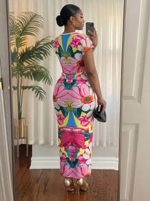 SHEIN Lady CURVE 大码V领短袖收腰彩色连衣裙 - 彩色 - 查看 3